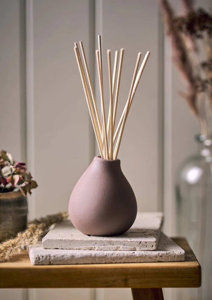 moroccan-rose-reed-diffuser-dusty-pink-ceramic-aery-living-05